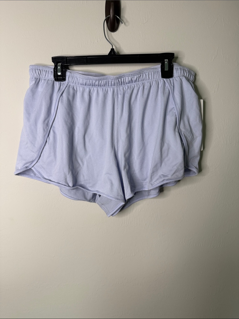 Lululemon Swiftly Mid Rise short 3”